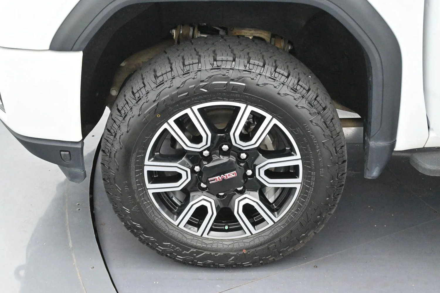 Used 2021 SUMMIT WHITE GMC AT4 image 34