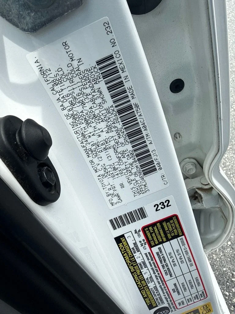 Used 2013 White Toyota Base image 22