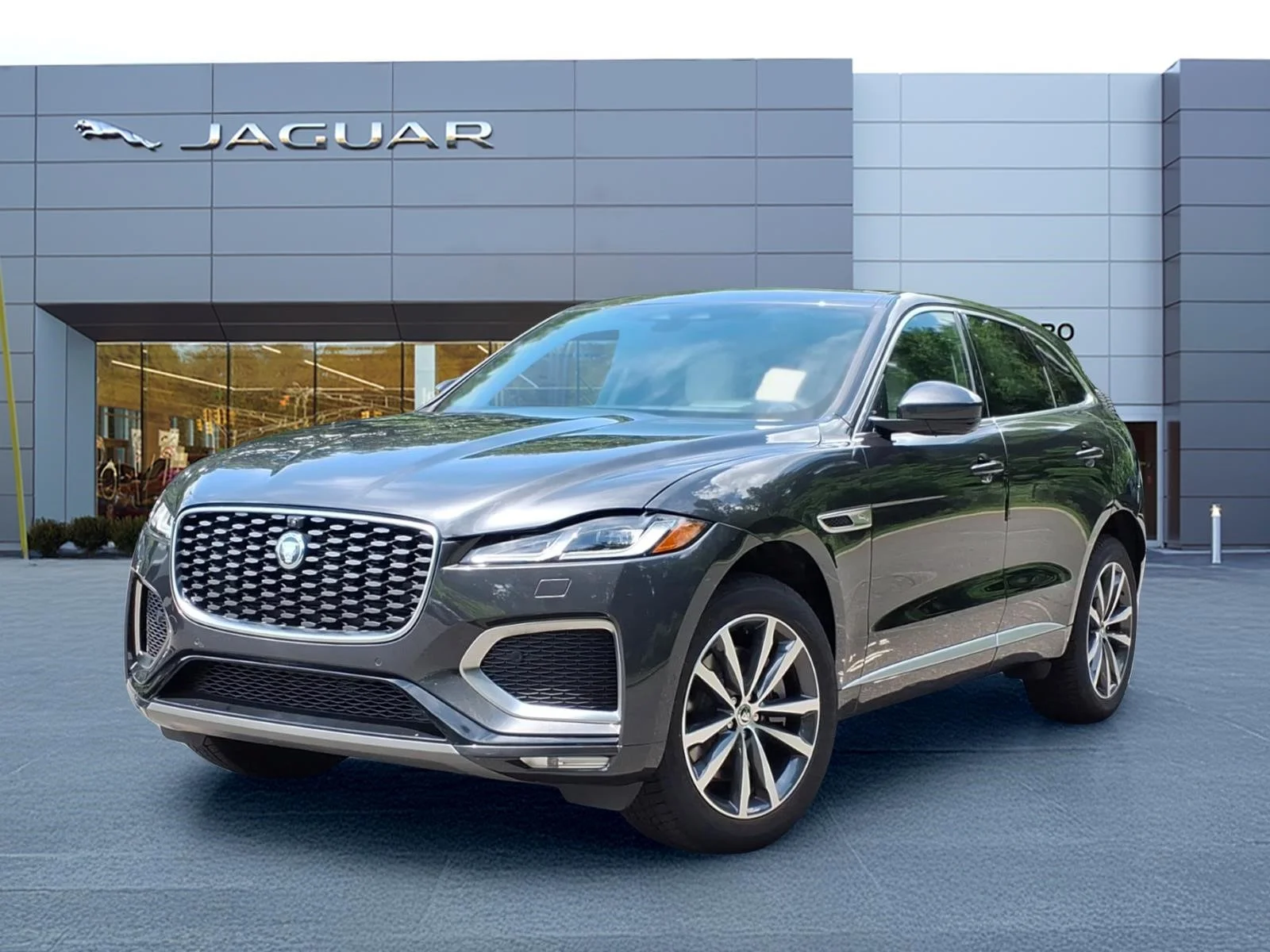 2026 Jaguar F-PACE P250 R-Dynamic S's photo