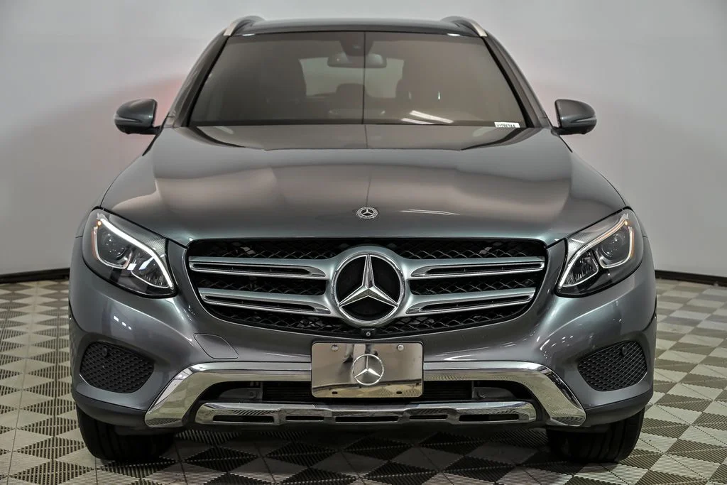 Used 2018  Mercedes-Benz GLC 300 image 4