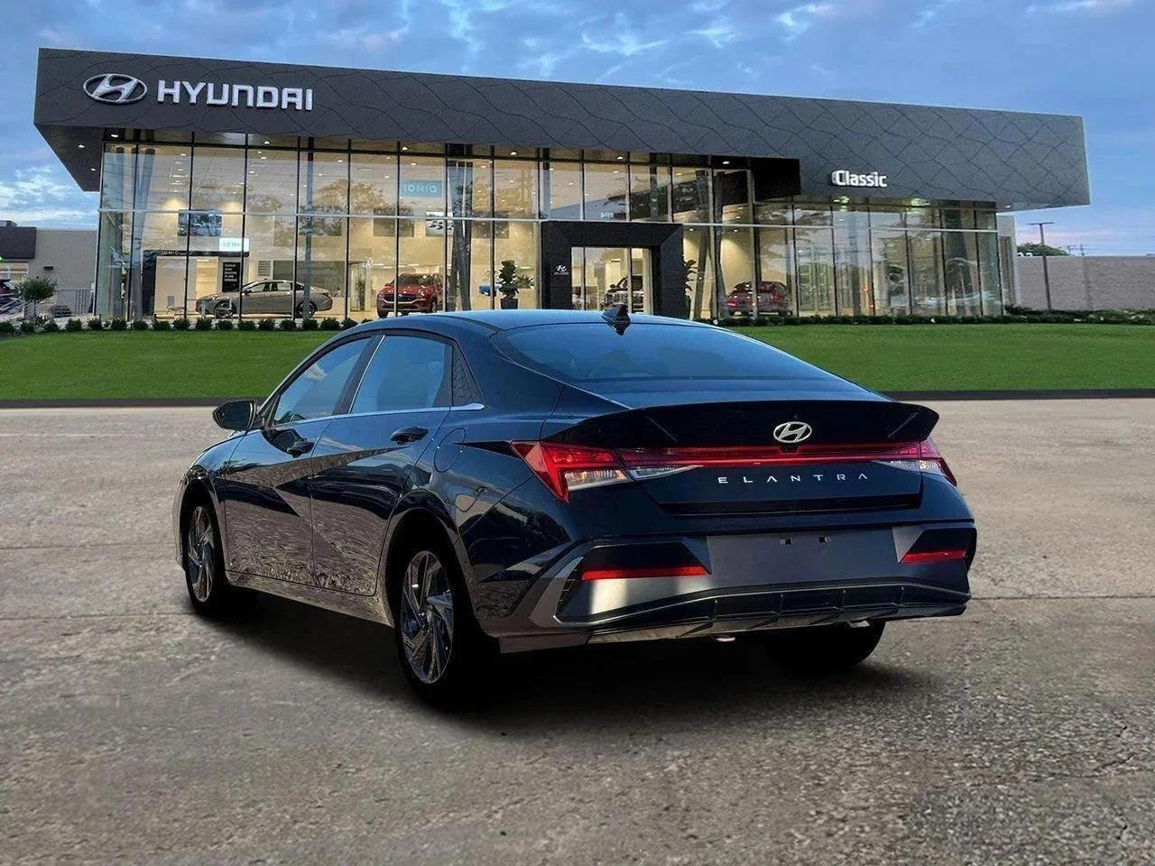 New 2026 Abyss Black Pearl Hyundai SEL Sport Premium image 5