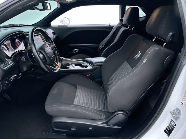 2022 Dodge Challenger R/T - Photo 9