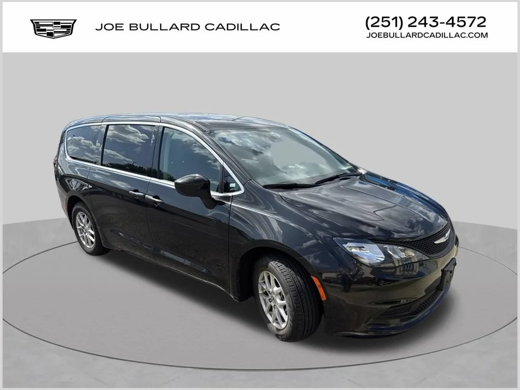 2023 Chrysler Voyager