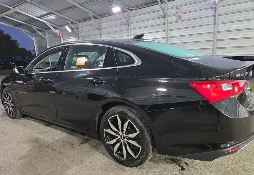 Used 2016 Chevrolet Malibu 2LT with VIN 1G1ZF5SX1GF249193 for sale in Kansas City