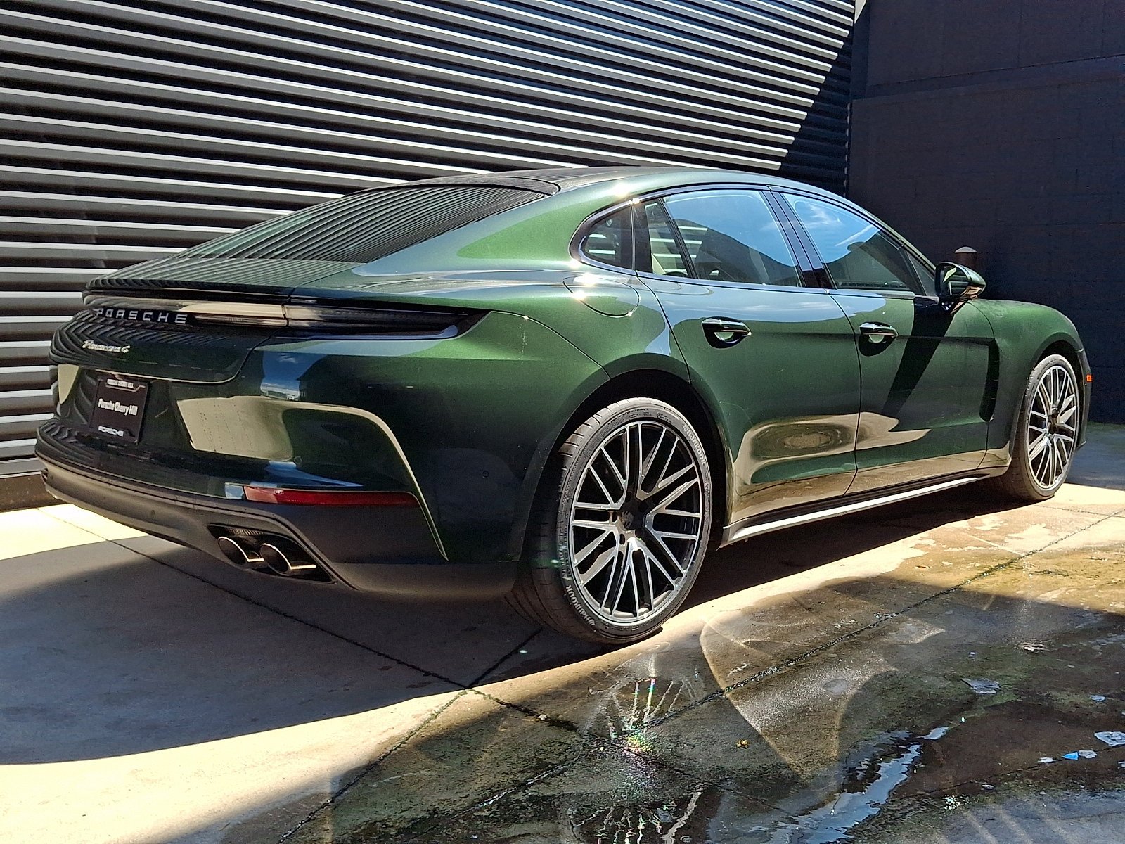 New 2026 Oak Green Metallic Neo Porsche 4 image 9