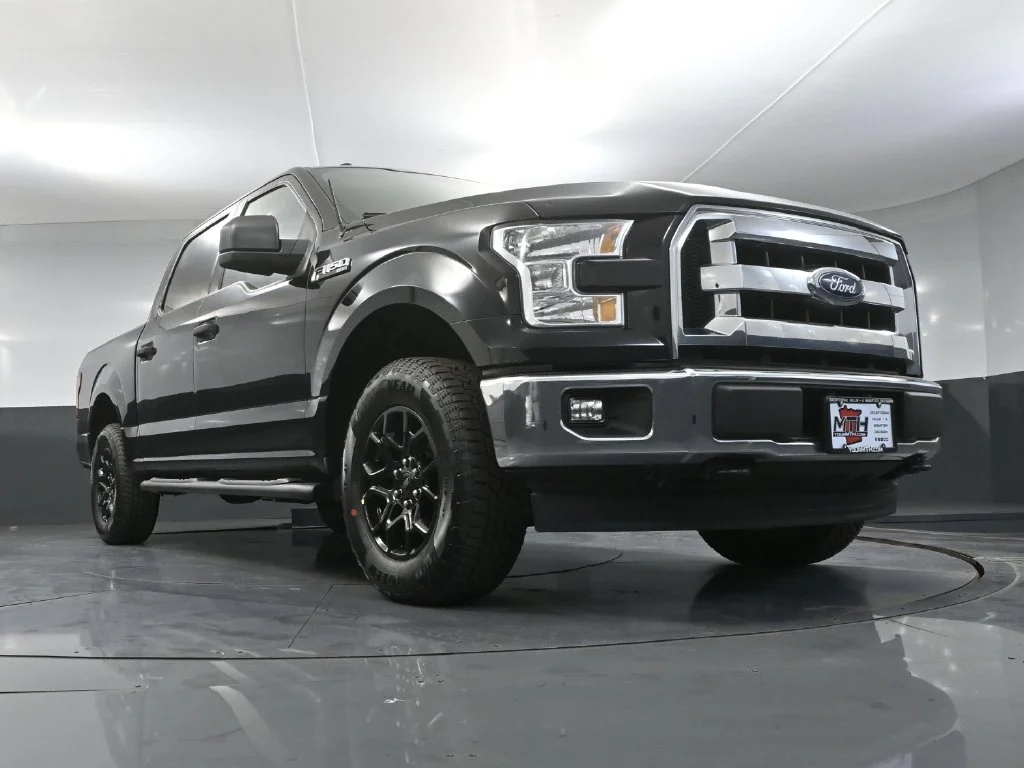 Used 2017 Black Ford XLT image 42