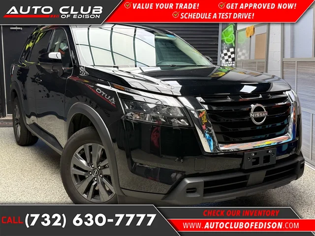 2024 Nissan Pathfinder SV