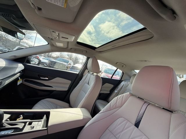 New 2026 Aspen White TriCoat Nissan SL image 21