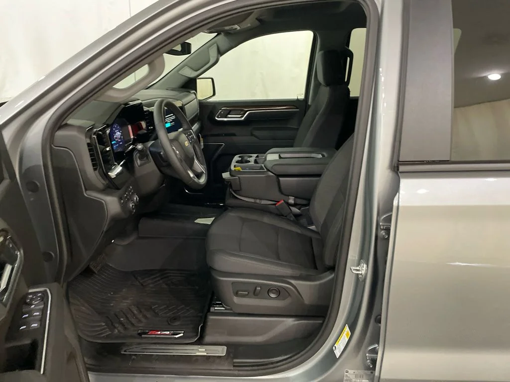 2026 Chevrolet Silverado 1500 LT - Photo 11