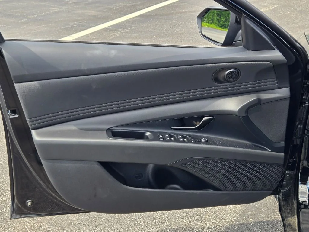 New 2026 Abyss Black Hyundai SEL Sport image 16