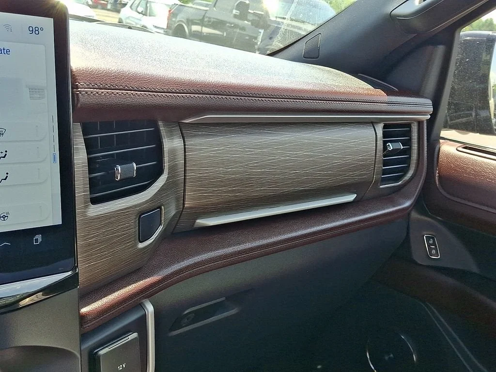 Used 2024  Ford Limited image 60