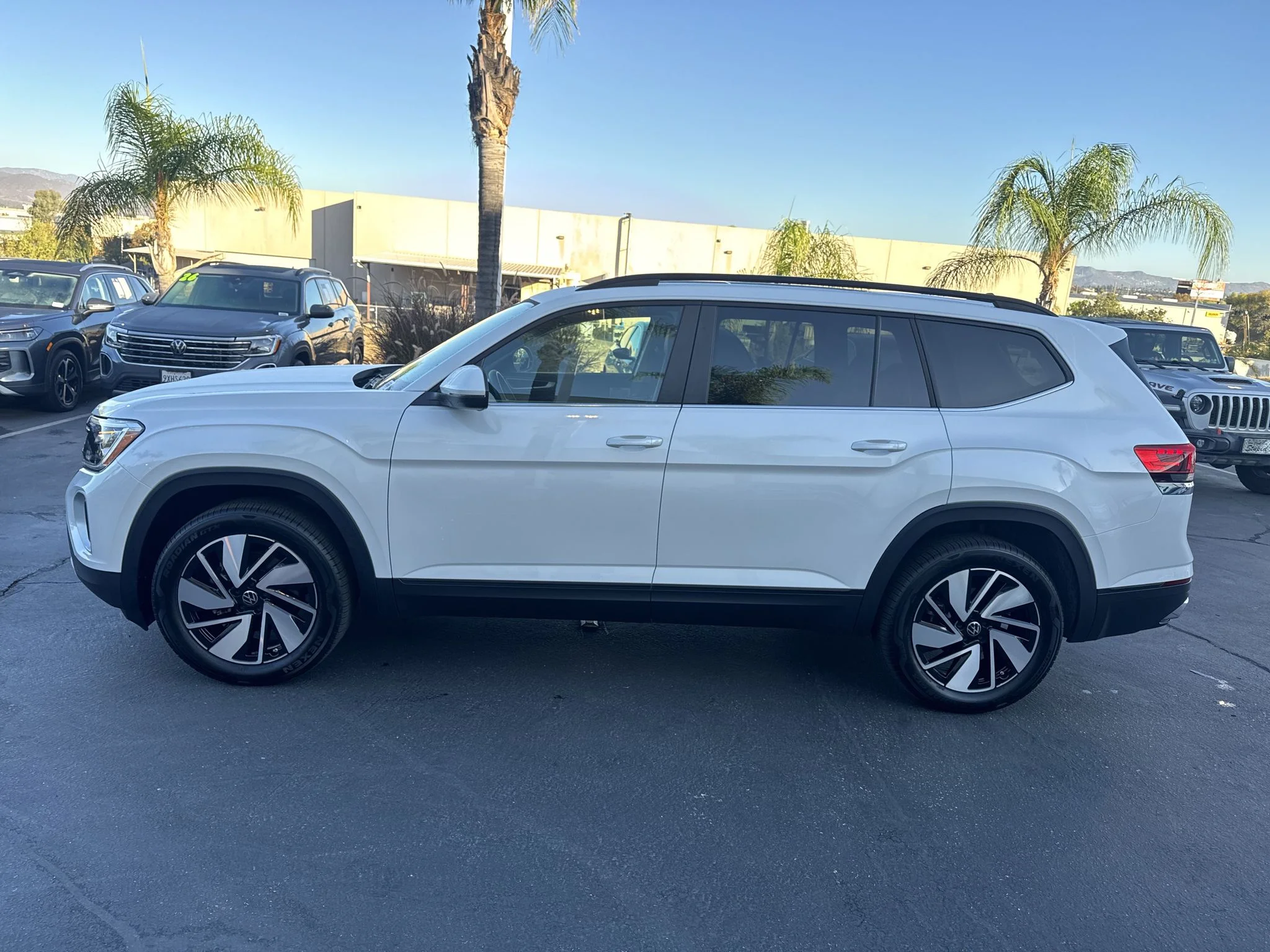 Used 2026 Opal White Pearl Volkswagen 2.0T SE w/Technology image 5