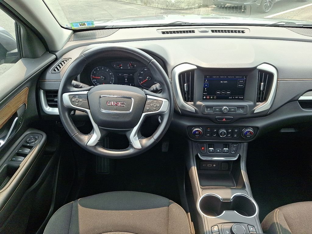 Used 2018 Steel Metallic GMC SLE image 12