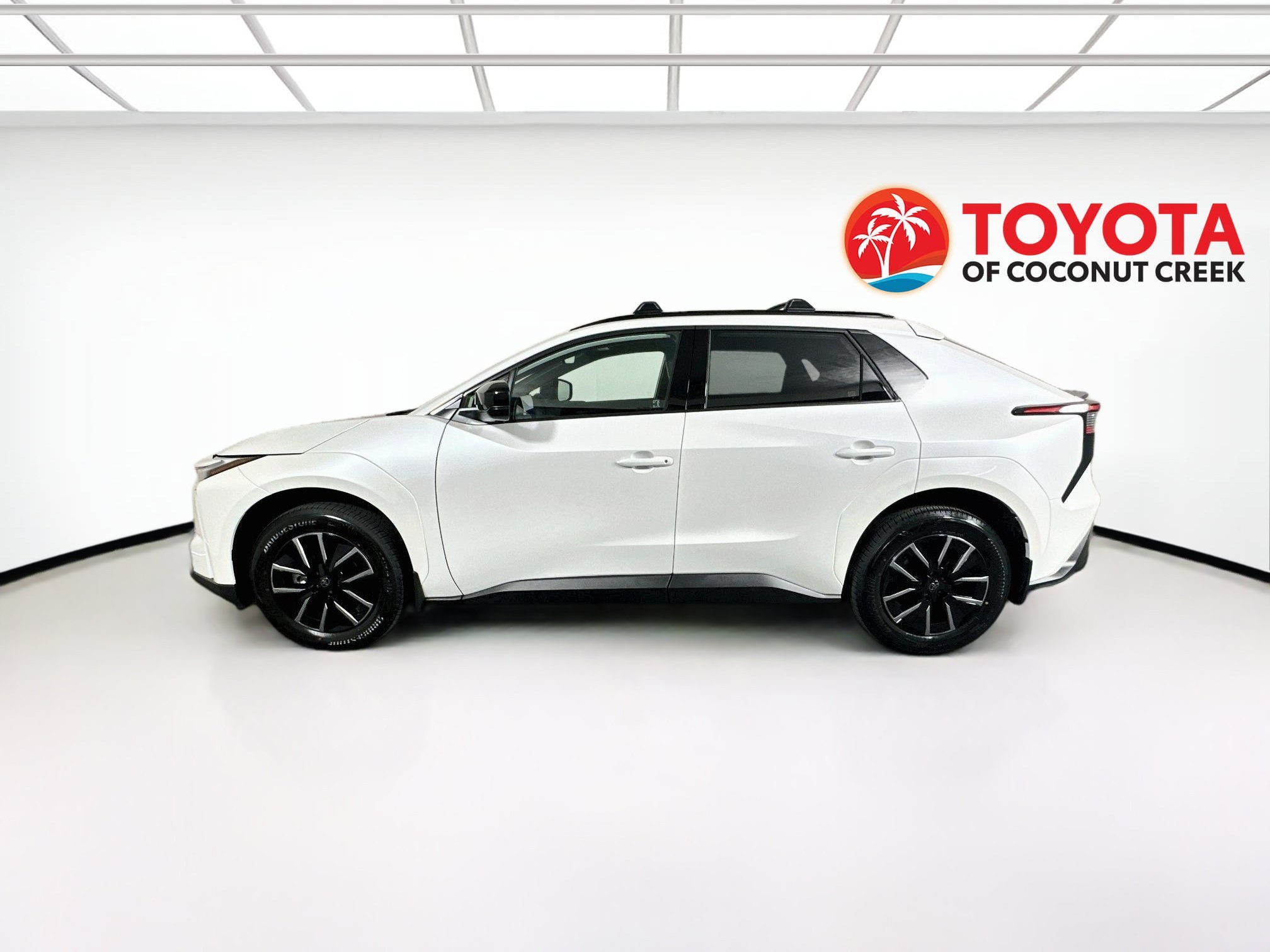 New 2026 Wind Chill Pearl Toyota XLE image 6