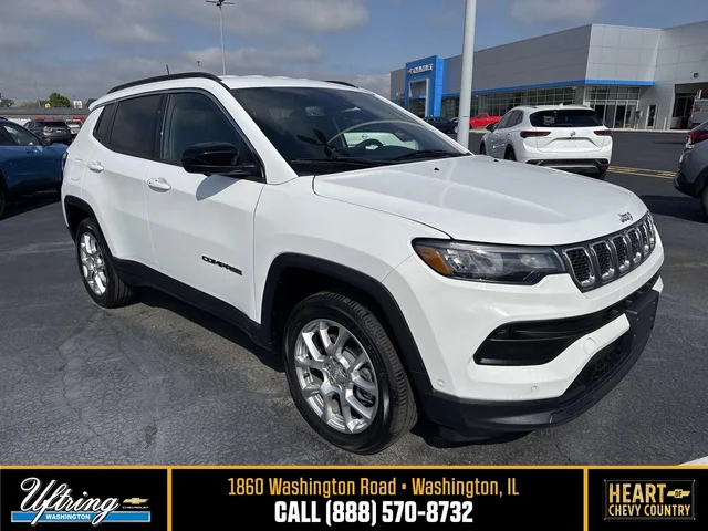 2023 Jeep Compass Latitude Lux FWD