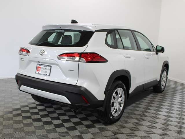 Certified Used 2024 Wind Chill Pearl Toyota L image 6