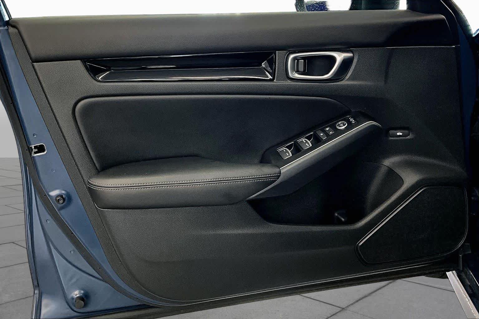 Used 2025 Blue Lagoon Pearl Honda Sport Touring image 22