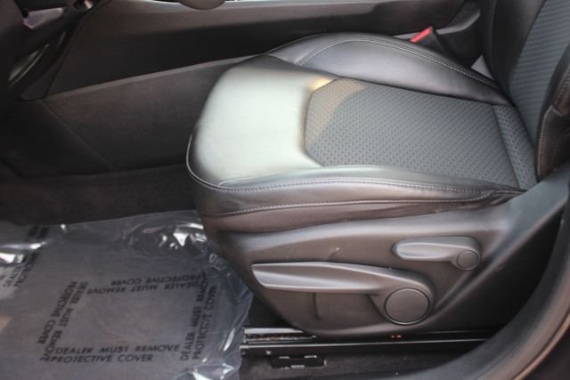 Used 2022 Gray Jeep Latitude image 21