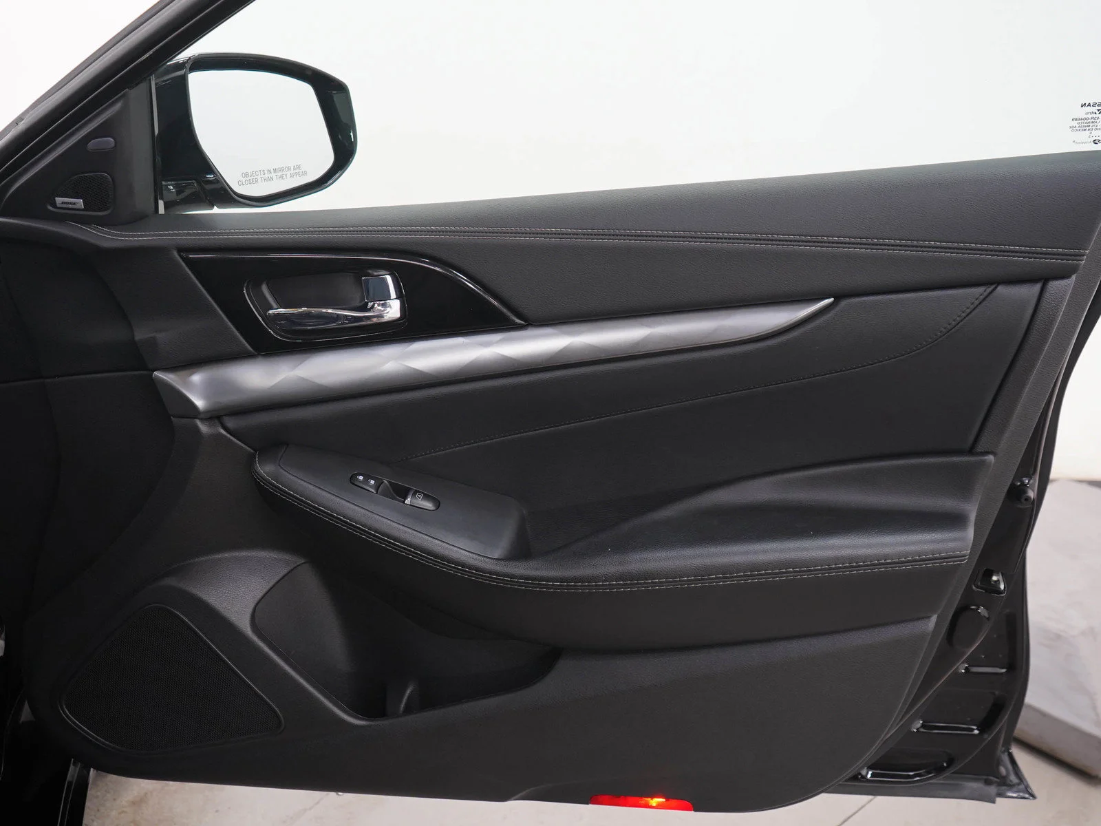 Used 2023 Black Nissan SV image 9