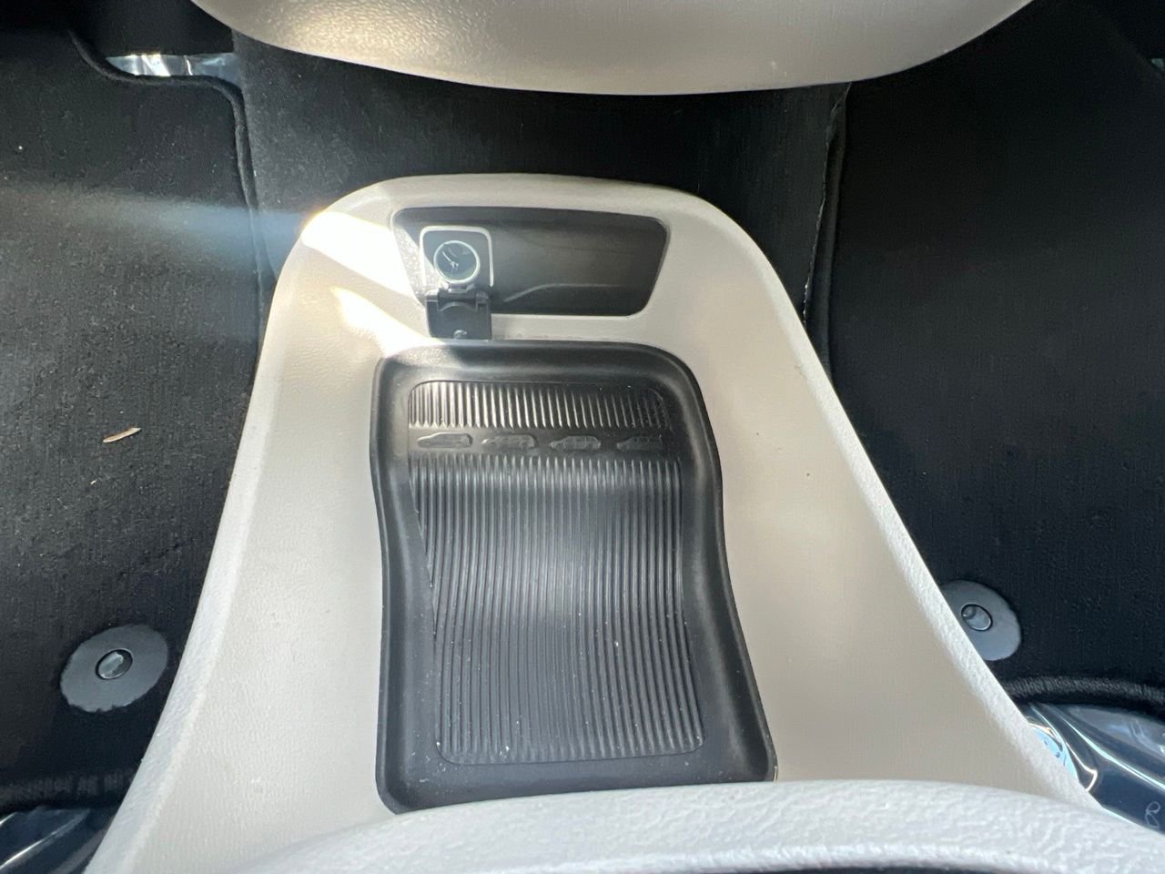 Used 2024 Black Chrysler Touring L image 33