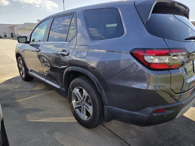 Certified Used 2025 Modern Steel Metallic Honda EX-L image 5