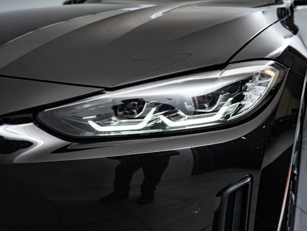 Used 2023 Jet Black BMW eDrive35 image 15