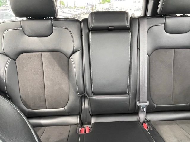 Used 2024 White Jeep Altitude image 21