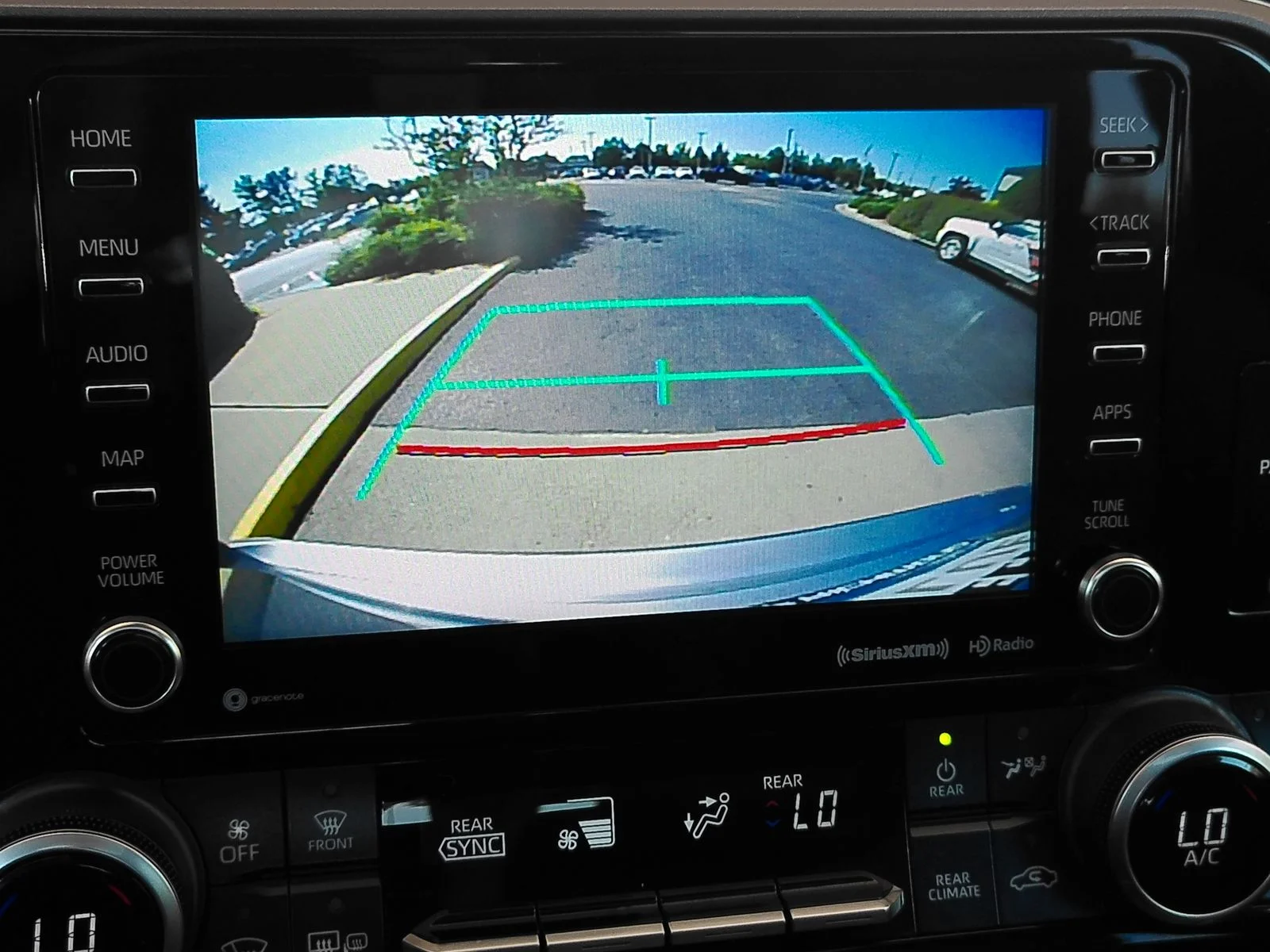 Used 2020 Silver Toyota XLE image 21