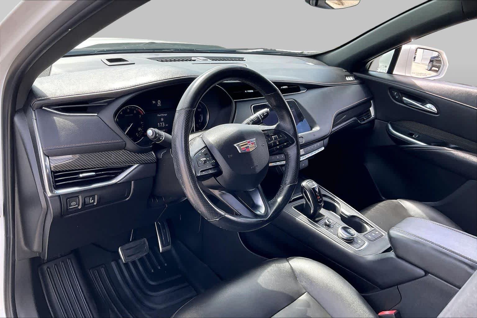 Used 2019 CRYSTAL WHITE TRICOAT Cadillac FWD Sport image 15