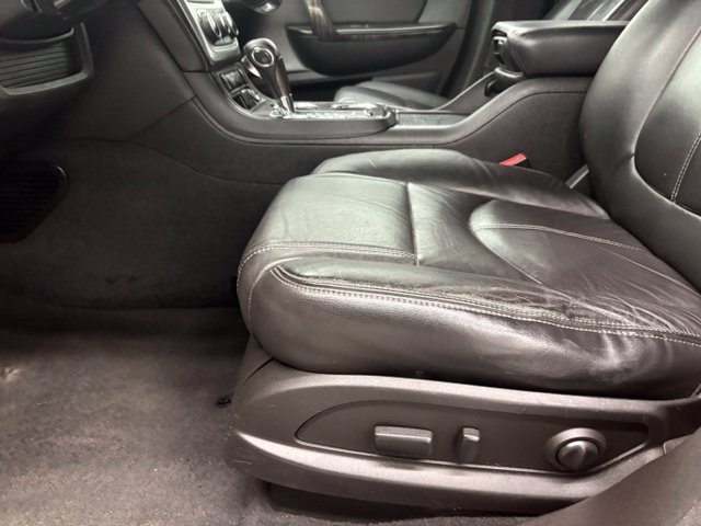 Used 2017 Red GMC Limited image 19