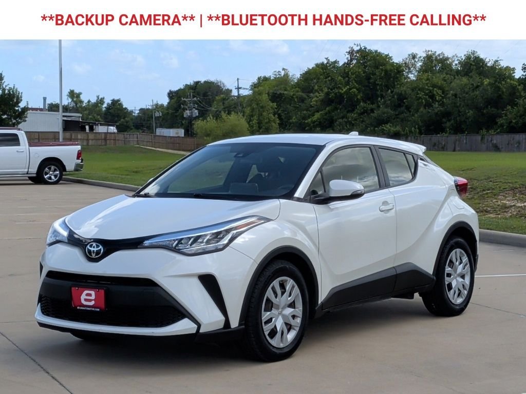 Used 2020 White Toyota LE image 3
