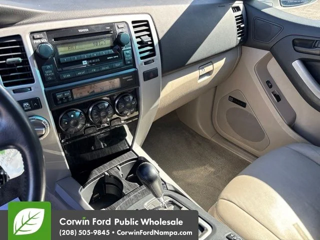 Used 2007 White Toyota Limited image 21