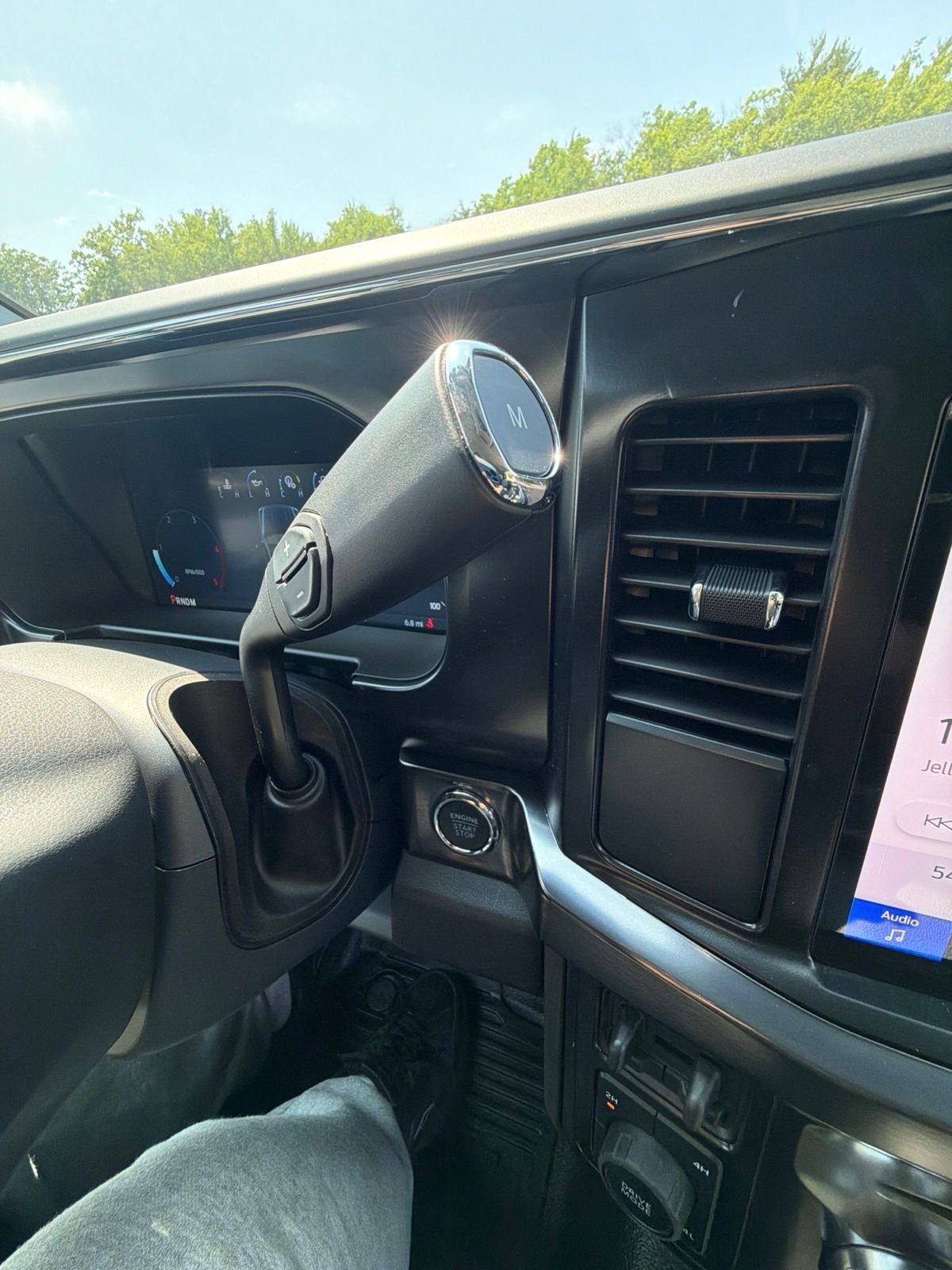 New 2026 Oxford White Ford F-250® Lariat® image 27
