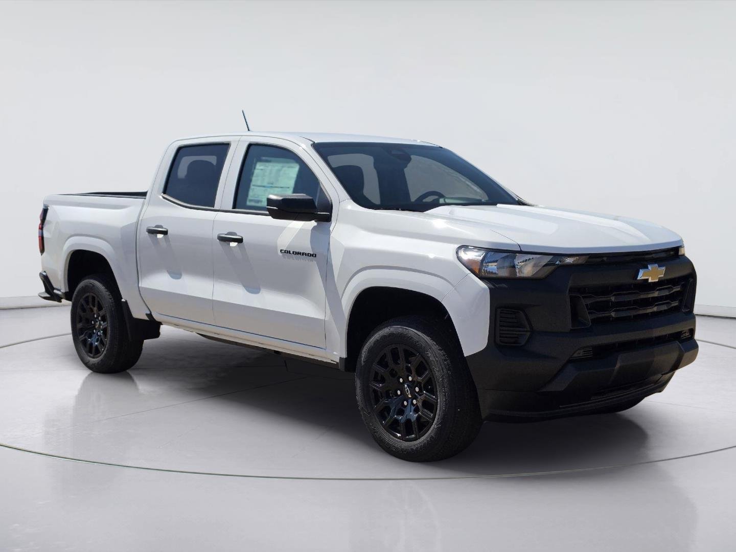 New 2026 Summit White Chevrolet WT image 6