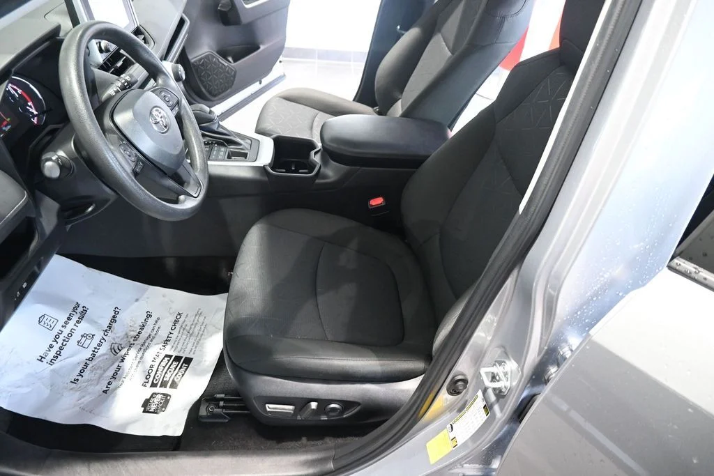 Used 2023 Silver Toyota XLE image 31