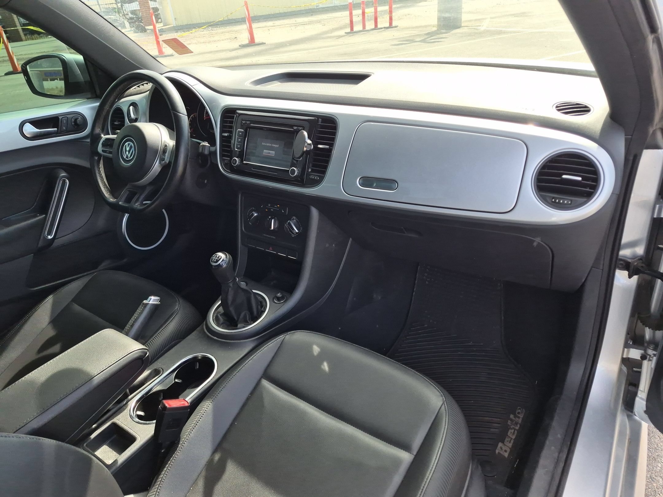 Used 2013 Silver Volkswagen 2.5L image 30
