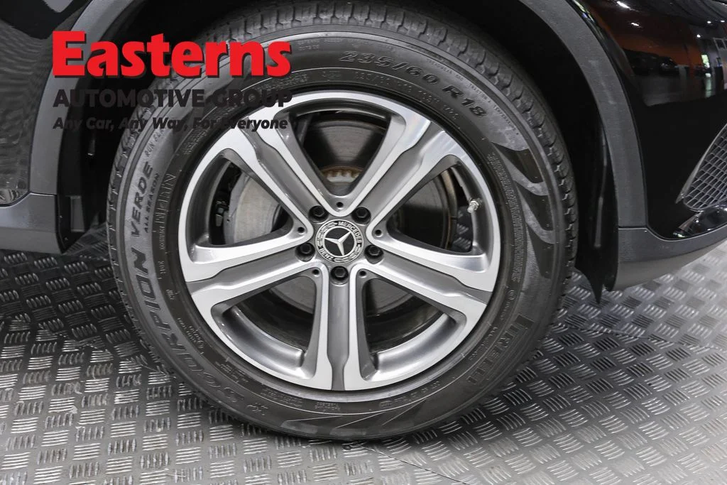 Used 2018 Black Mercedes-Benz GLC 300 image 32