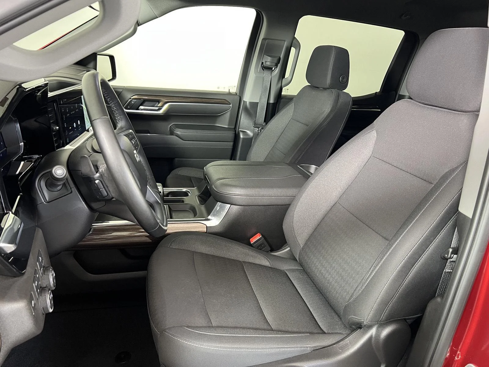 Used 2025 Radiant Red Tintcoat Chevrolet RST image 4