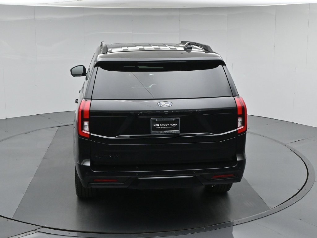 New 2027 Agate Black Metallic Ford Platinum image 45
