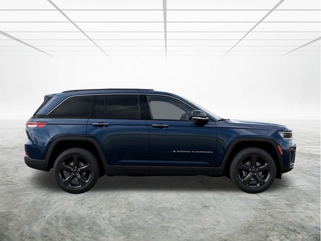 New 2026 Fathom Blue Pearl-Coat Exterior Paint Jeep Limited image 22