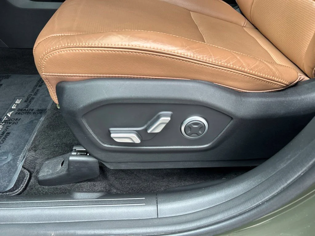 Used 2024 Green Hyundai Limited image 17