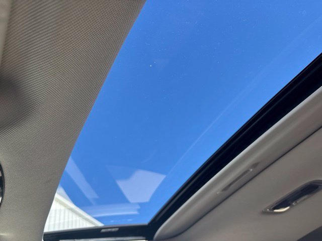 Certified Used 2024 Blue Hyundai SEL image 3