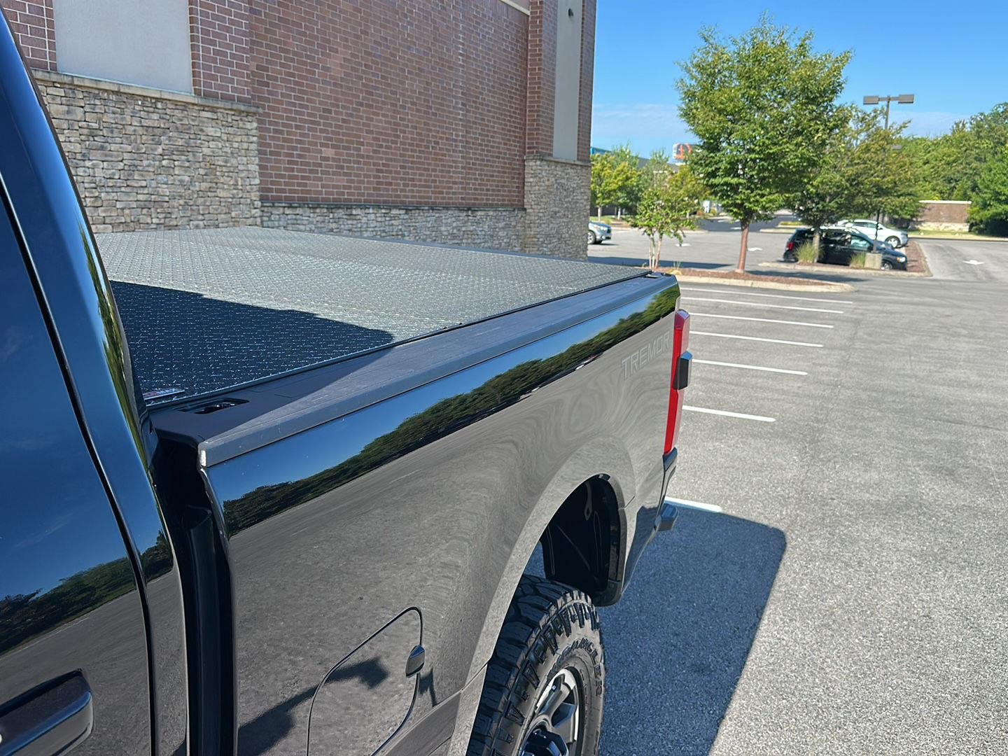 Certified Used 2023 Agate Black Ford LARIAT image 10