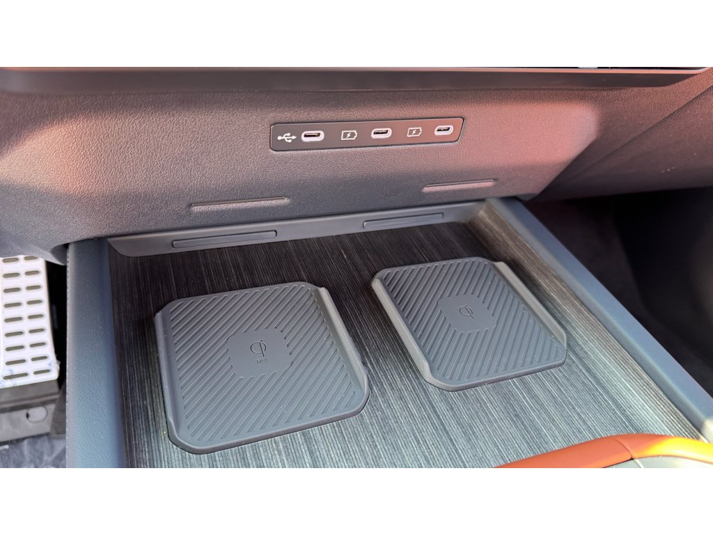 New 2027 Glacial White Pearl Kia SX Prestige image 21
