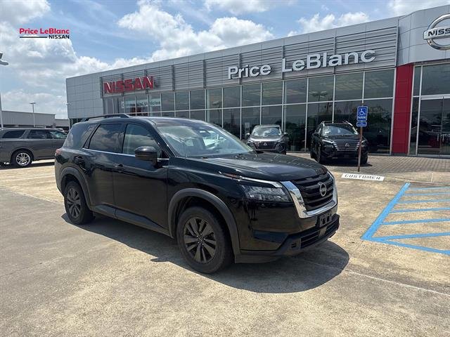 2023 Nissan Pathfinder SV 2WD's photo