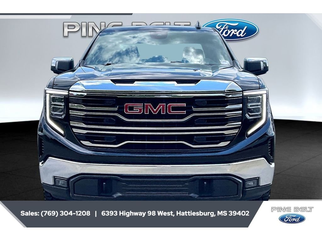 Used 2025 Onyx Black GMC SLT image 3
