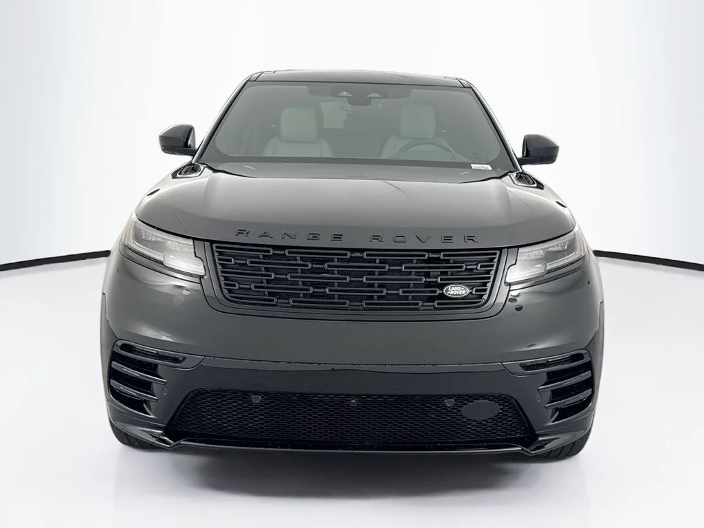 New 2026 Santorini Black Land Rover Belgravia Edition image 2