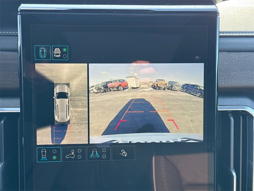 2026 GMC ACADIA - Image 23