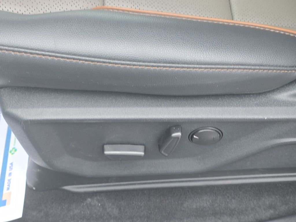 Used 2025 Blue Ford Lariat image 12