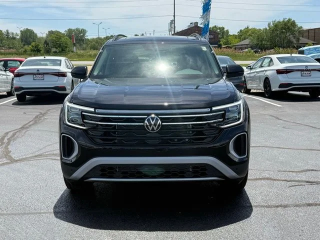 New 2026 Black Volkswagen 2.0T Peak Edition image 2